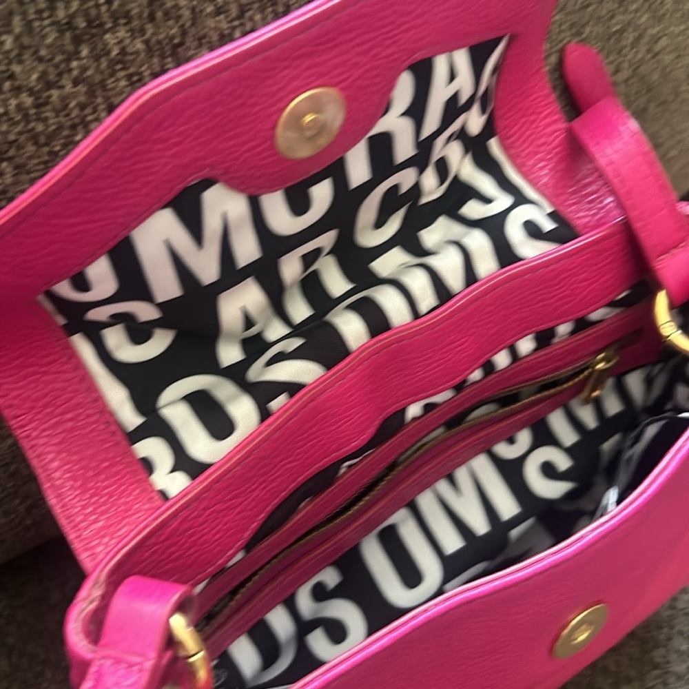 Marc By Marc Jacobs Hot Pink Leather Shoulder Bag with Black & White Logo Lining - Picture 7 of 8